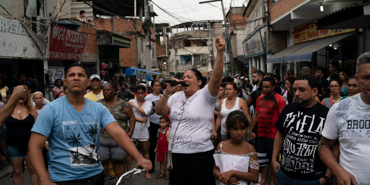 The apps keeping Rio’s residents safe from stray bullets