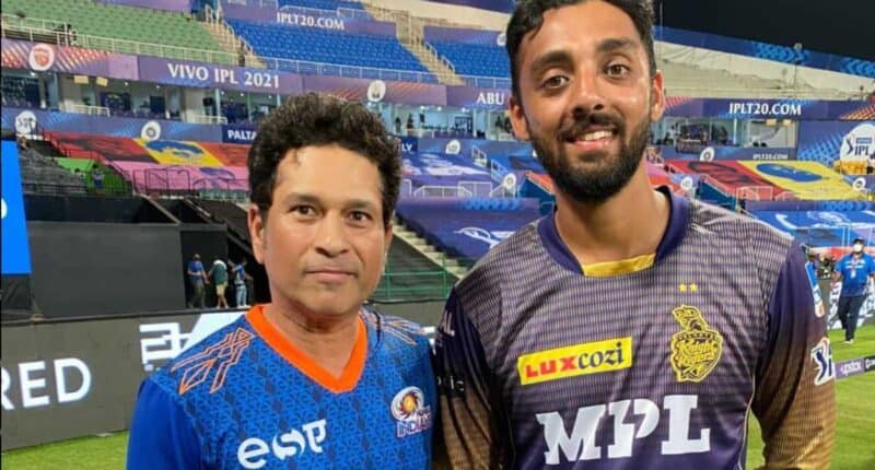 Varun Chakravarthy with sachin tendulkar